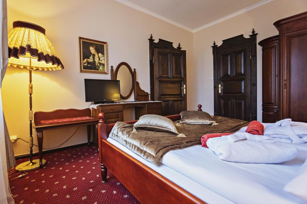 Palac Runowo Runowo Krajeńskie Exterior foto